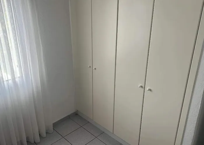 Anna's Summer House *